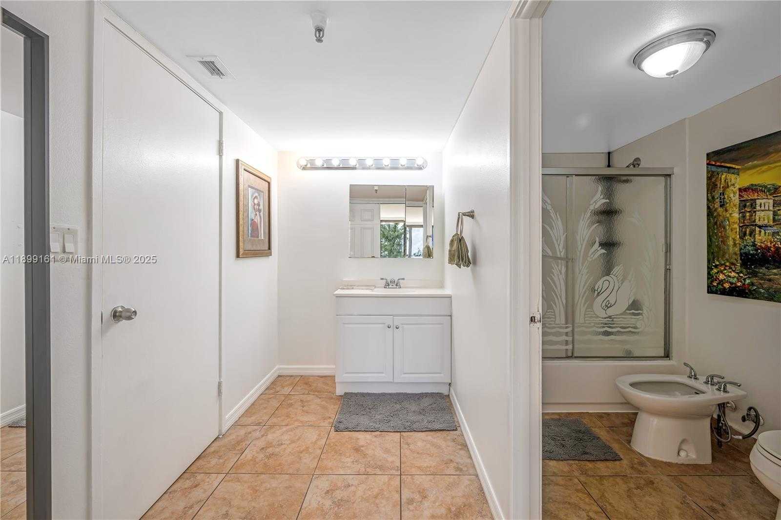 Small Image of 290 174TH ST #511, Sunny Isles Beach Number 10