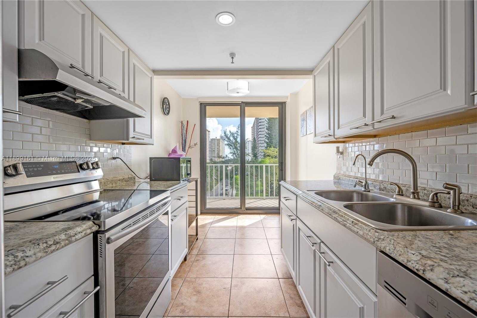 Small Image of 290 174TH ST #511, Sunny Isles Beach Number 5