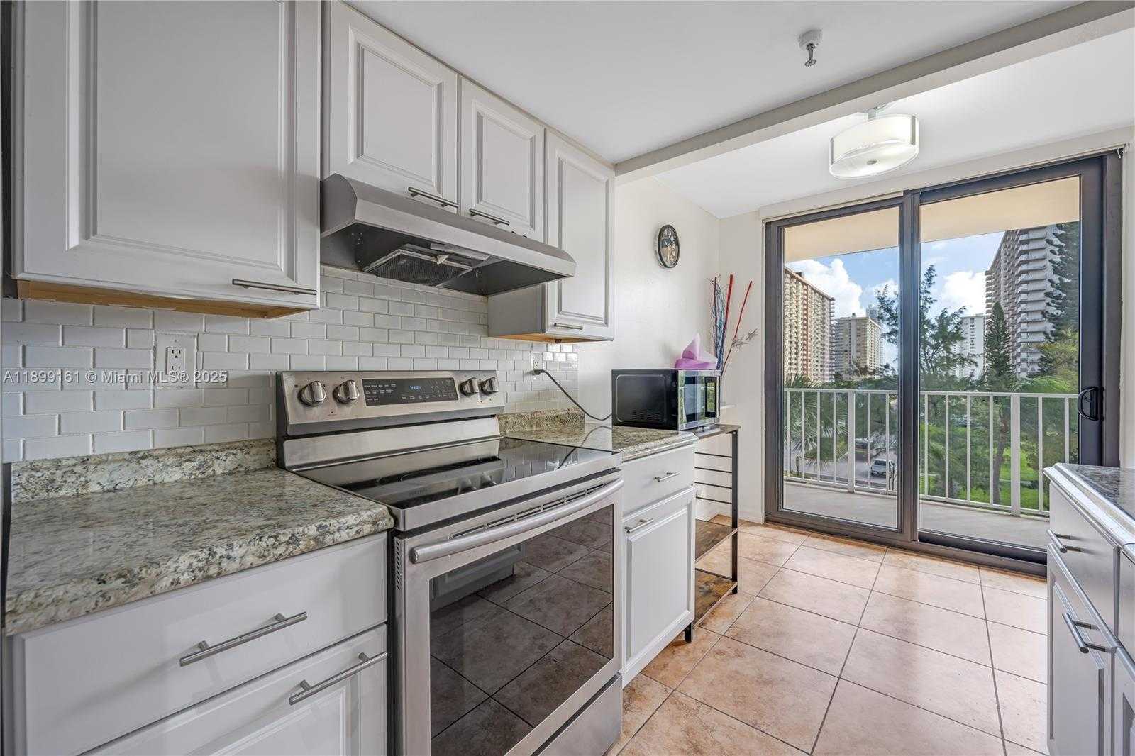 Small Image of 290 174TH ST #511, Sunny Isles Beach Number 6