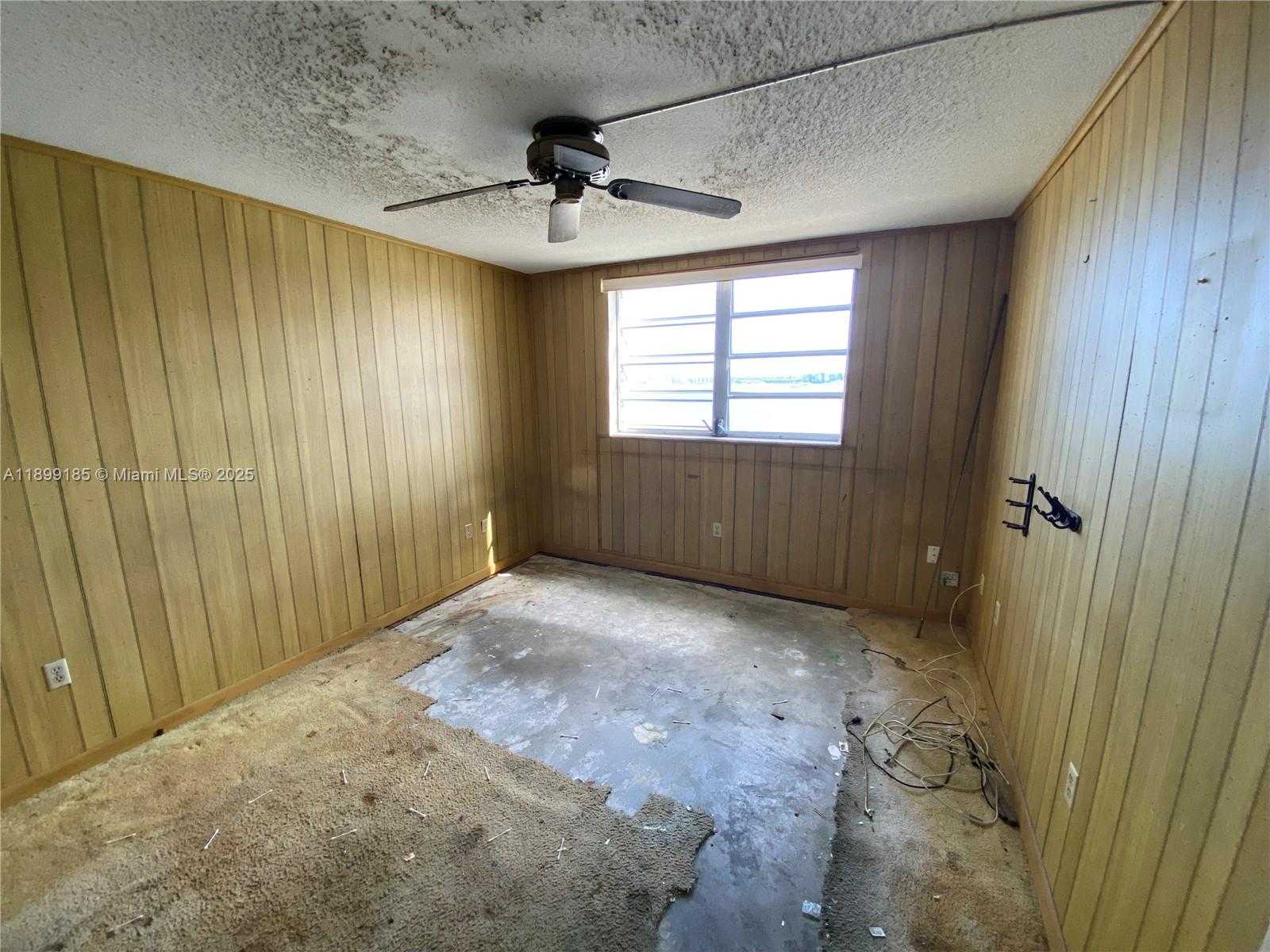 Small Image of 2920 POINT EAST DR #N311, Aventura Number 5