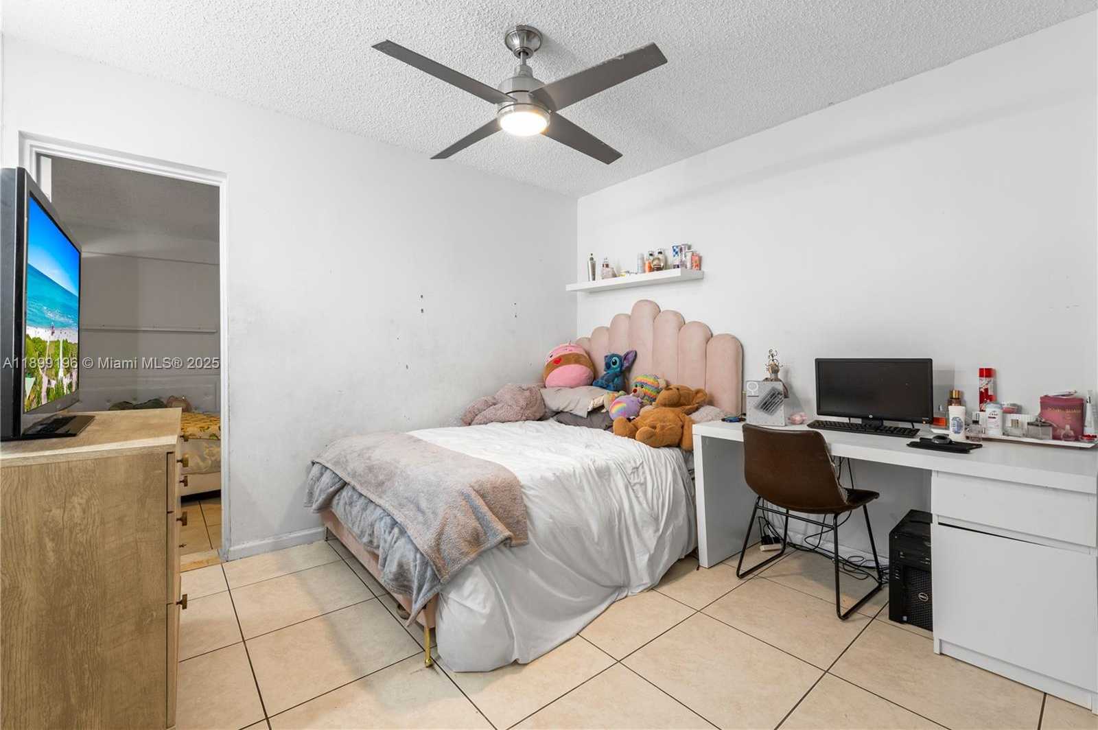 Small Image of 21240 HARBOR WAY #285-28, Aventura Number 16