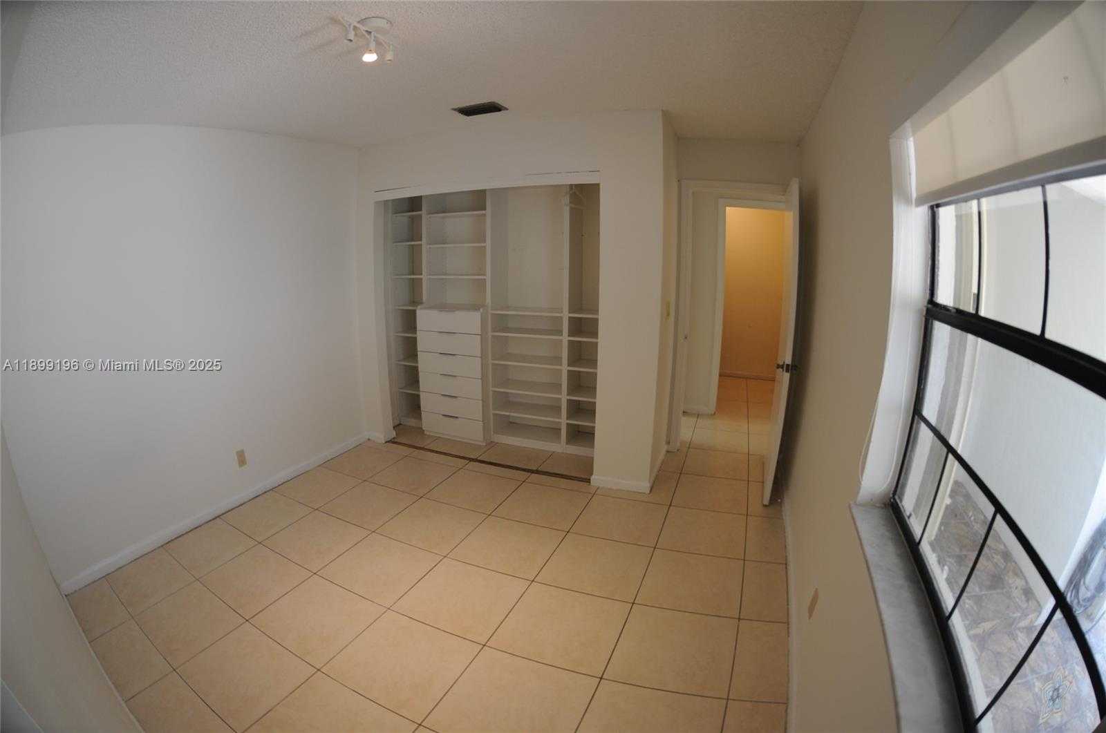 Small Image of 21240 HARBOR WAY #285-28, Aventura Number 18