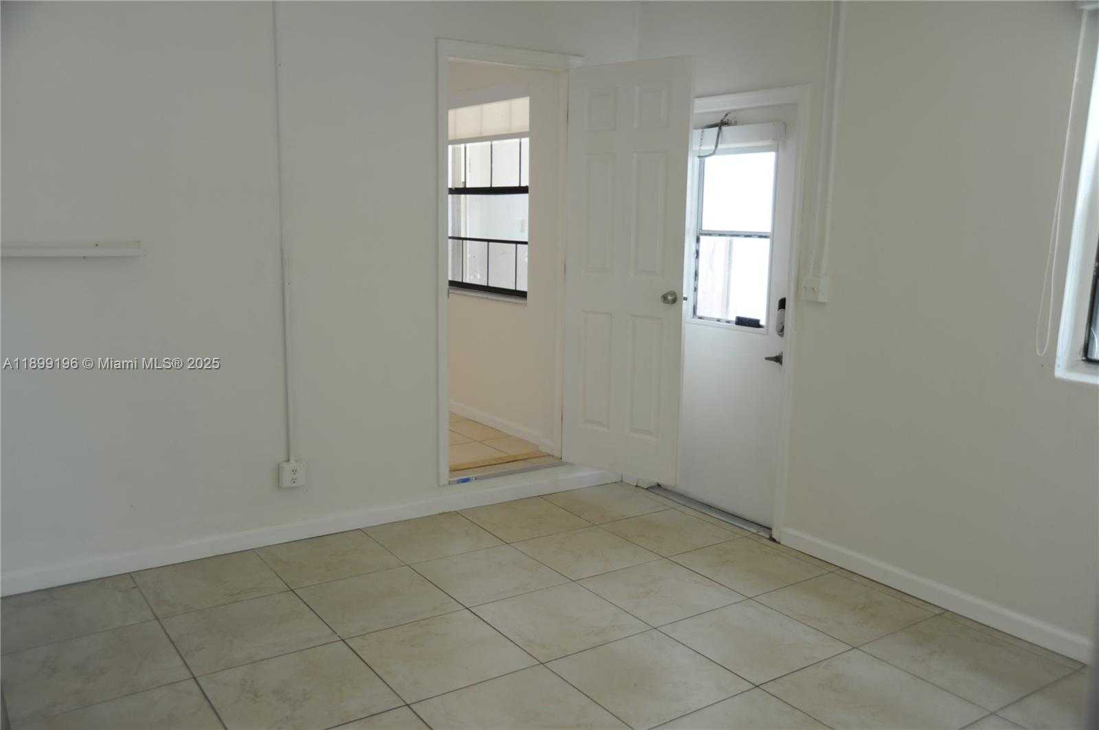Small Image of 21240 HARBOR WAY #285-28, Aventura Number 20