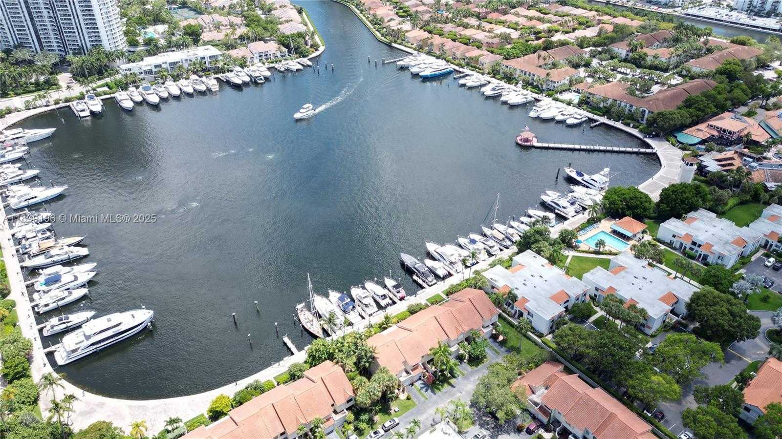 Small Image of 21240 HARBOR WAY #285-28, Aventura Number 27