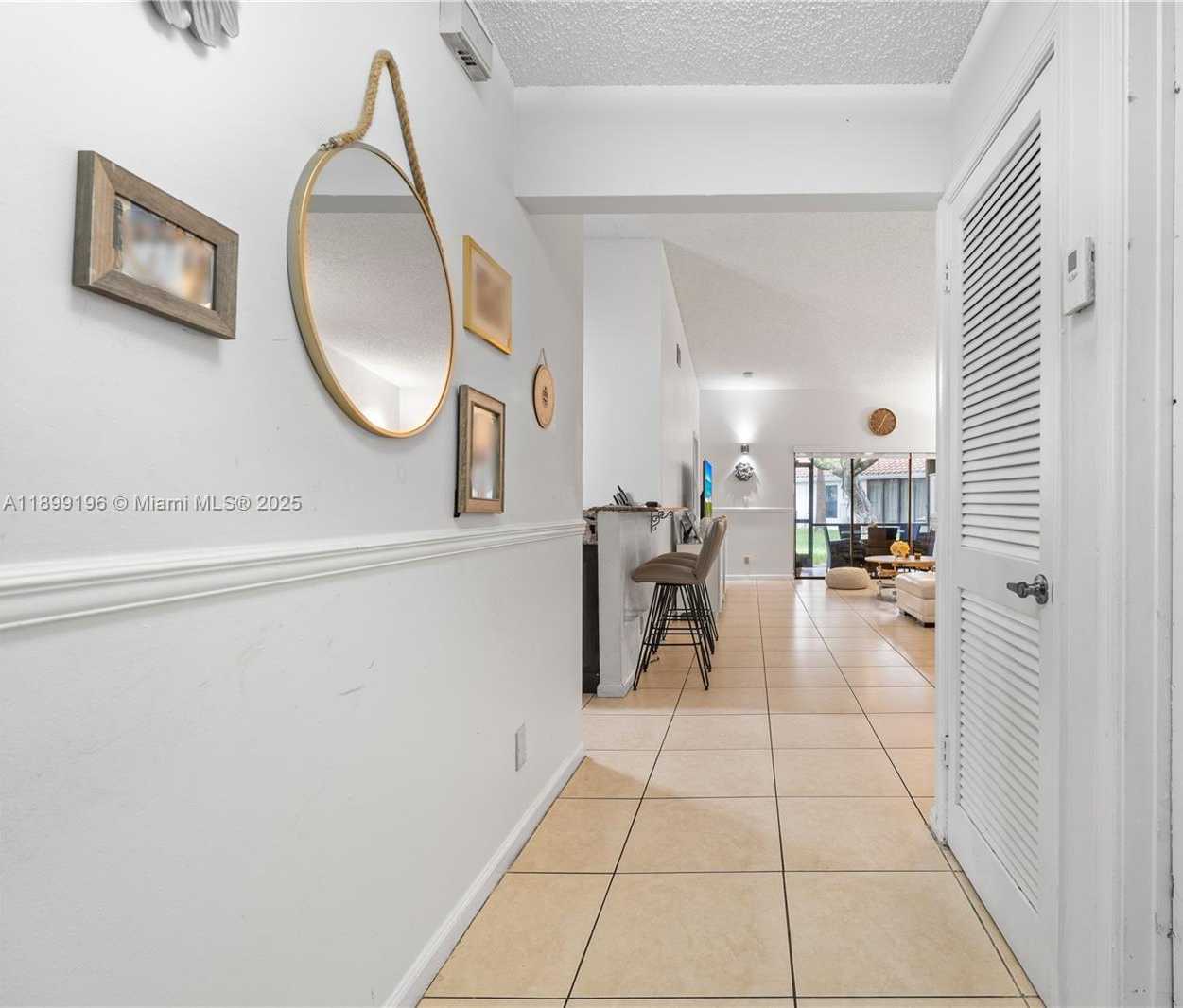 Small Image of 21240 HARBOR WAY #285-28, Aventura Number 3