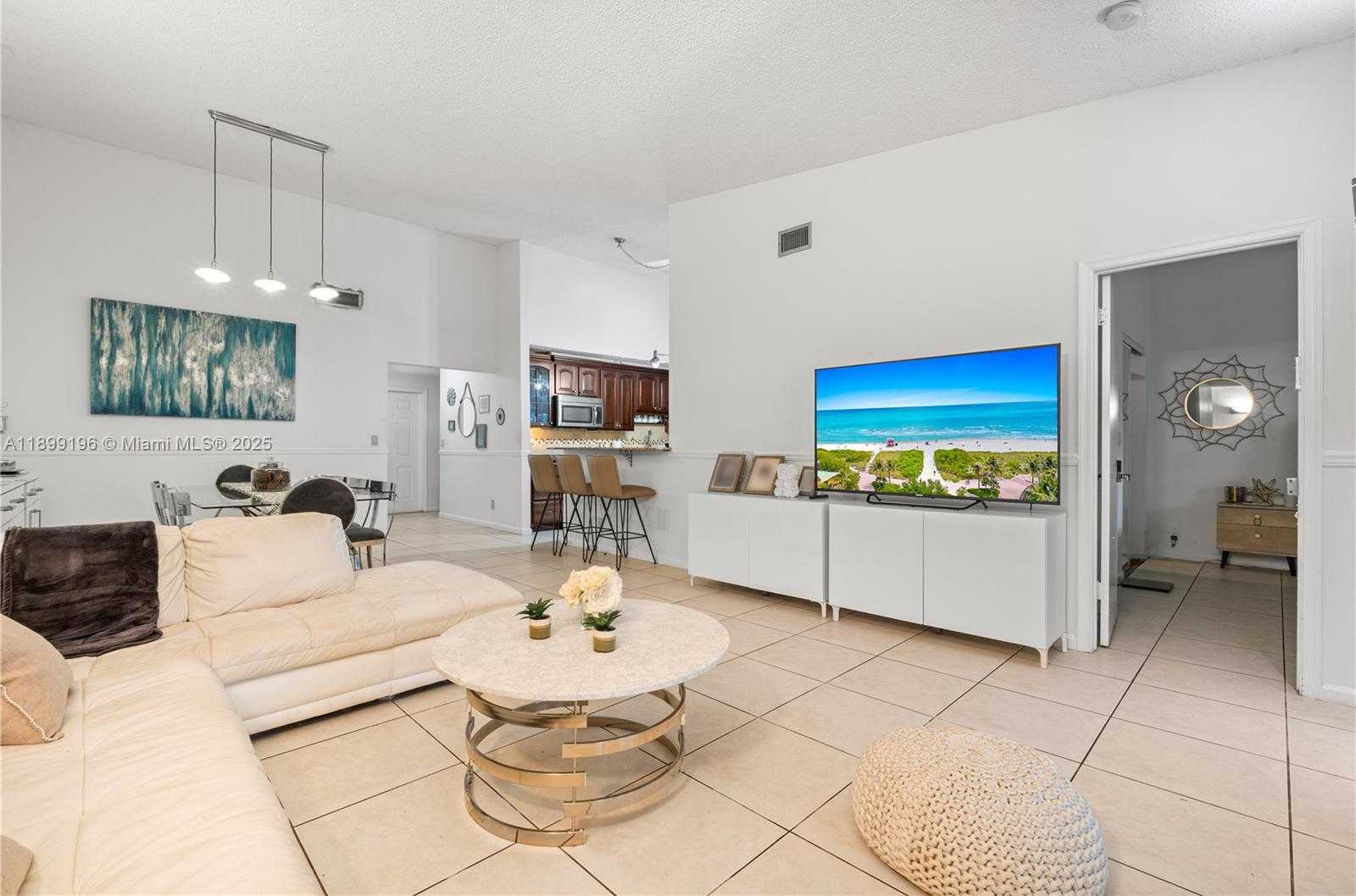 Small Image of 21240 HARBOR WAY #285-28, Aventura Number 6