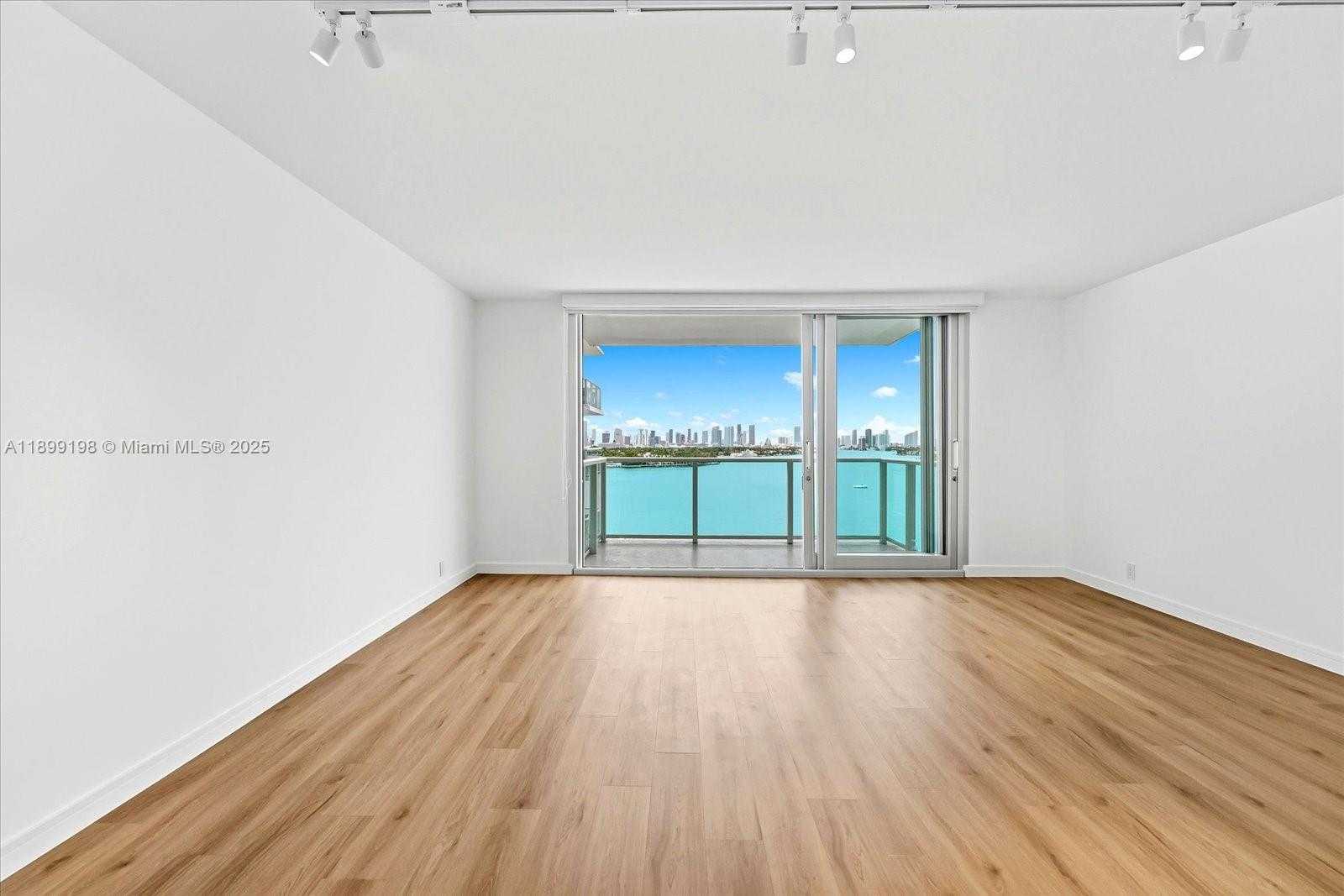 Small Image of 1000 WEST AVE #920, Miami Beach Number 4