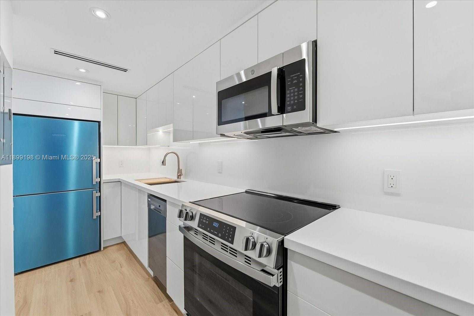 Small Image of 1000 WEST AVE #920, Miami Beach Number 8