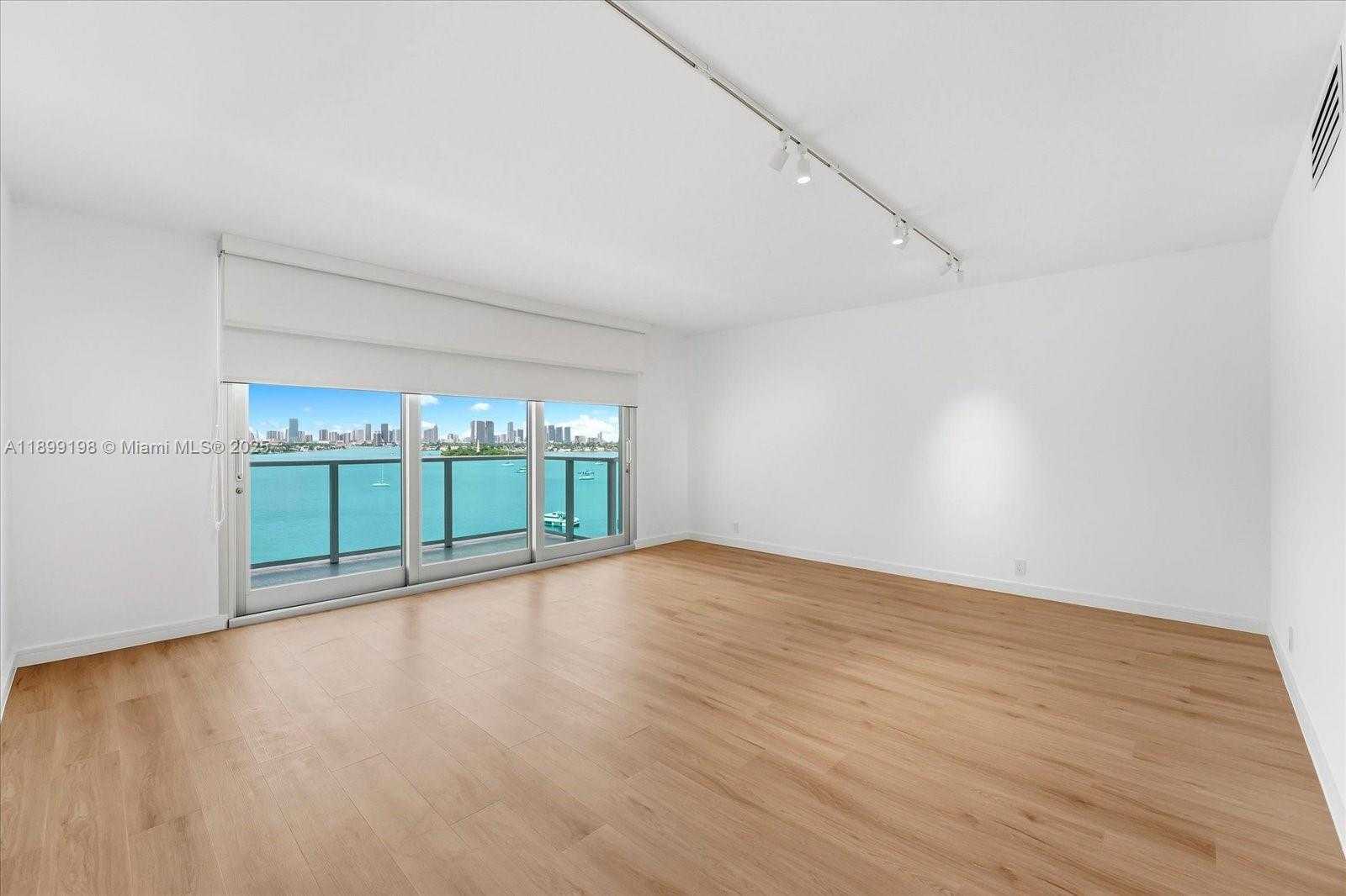 Small Image of 1000 WEST AVE #920, Miami Beach Number 9