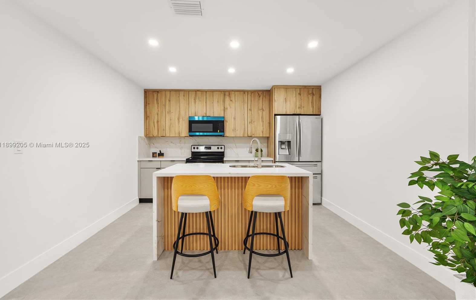 Small Image of 10017 SOUTH WEST 23RD TER, Miami Number 7