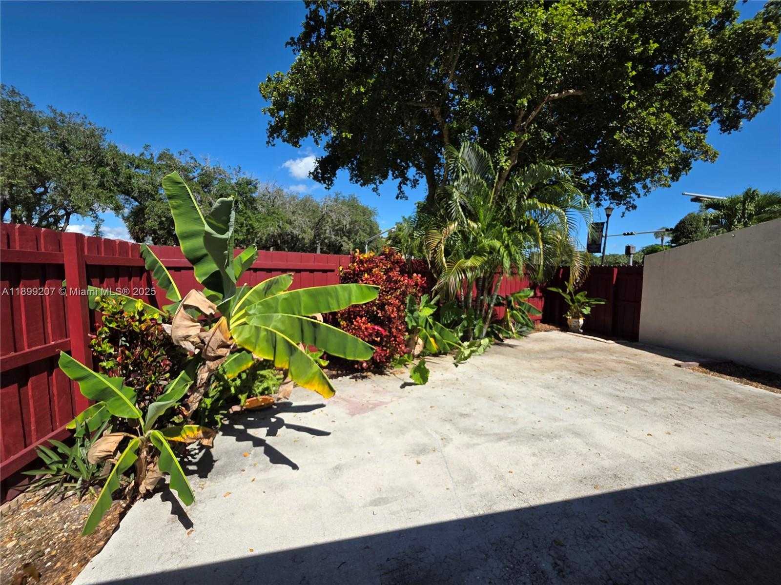 Small Image of 6923 HOLLY RD, Miami Lakes Number 18
