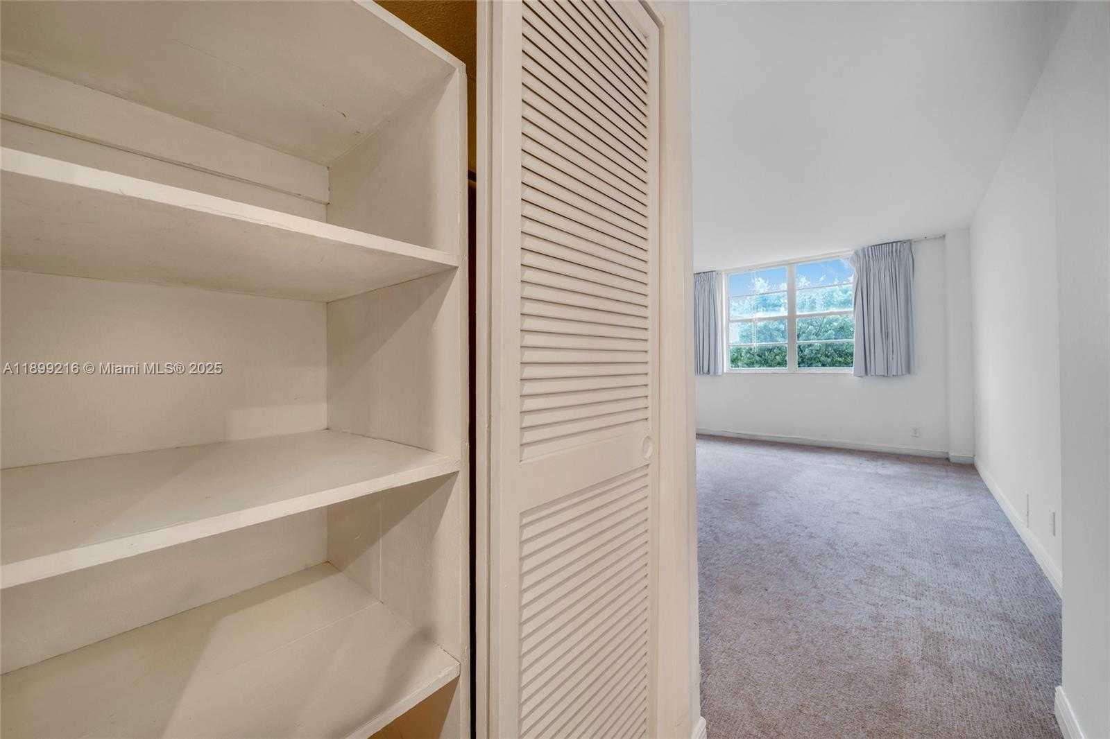 Small Image of 1455 NORTH TREASURE DR #3K, North Bay Village Number 21