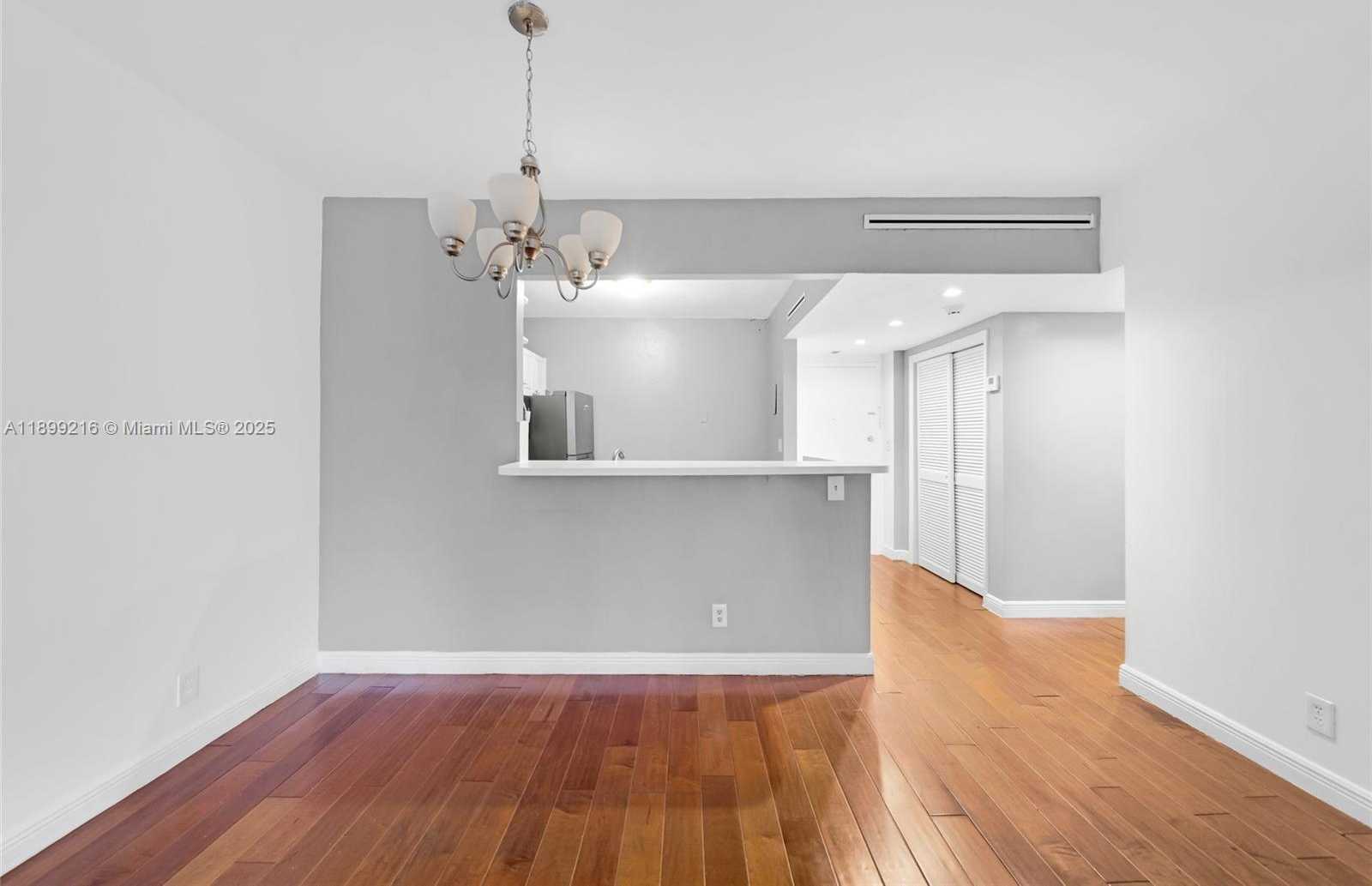 Small Image of 1455 NORTH TREASURE DR #3K, North Bay Village Number 6