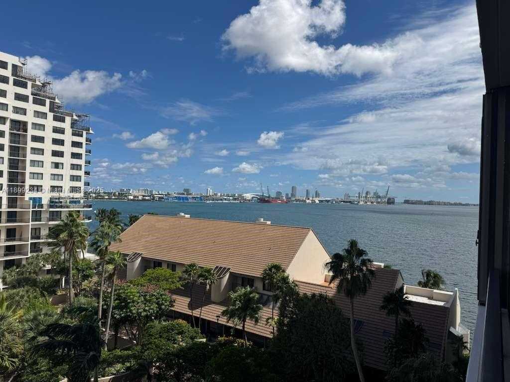 Small Image of 520 BRICKELL KEY DR #A802, Miami Number 15