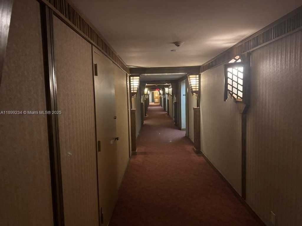 Small Image of 520 BRICKELL KEY DR #A802, Miami Number 23