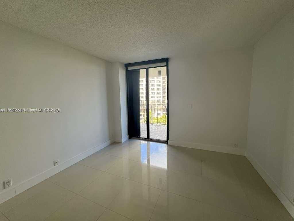 Small Image of 520 BRICKELL KEY DR #A802, Miami Number 6