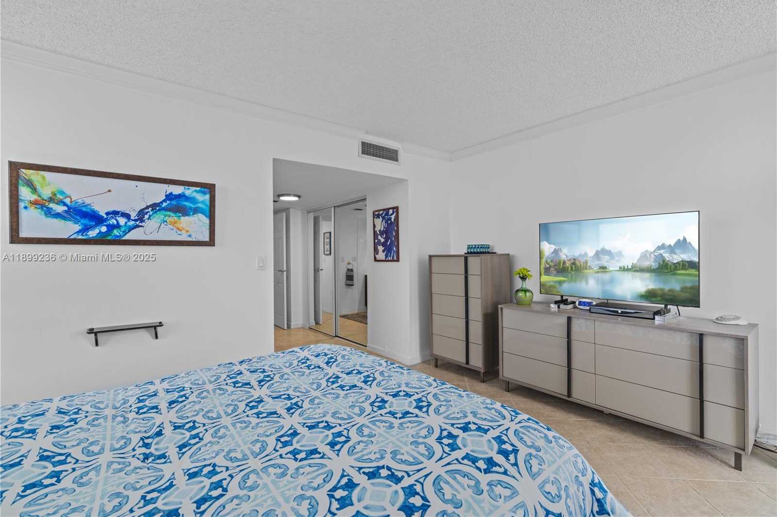 Small Image of 20379 WEST COUNTRY CLUB DR #2039, Aventura Number 14
