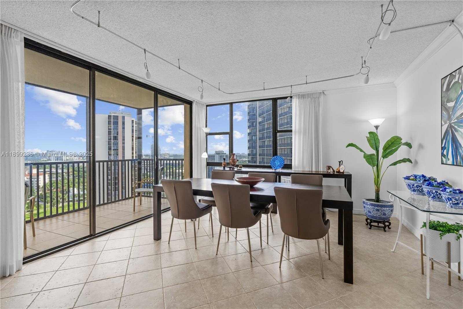 Small Image of 20379 WEST COUNTRY CLUB DR #2039, Aventura Number 5