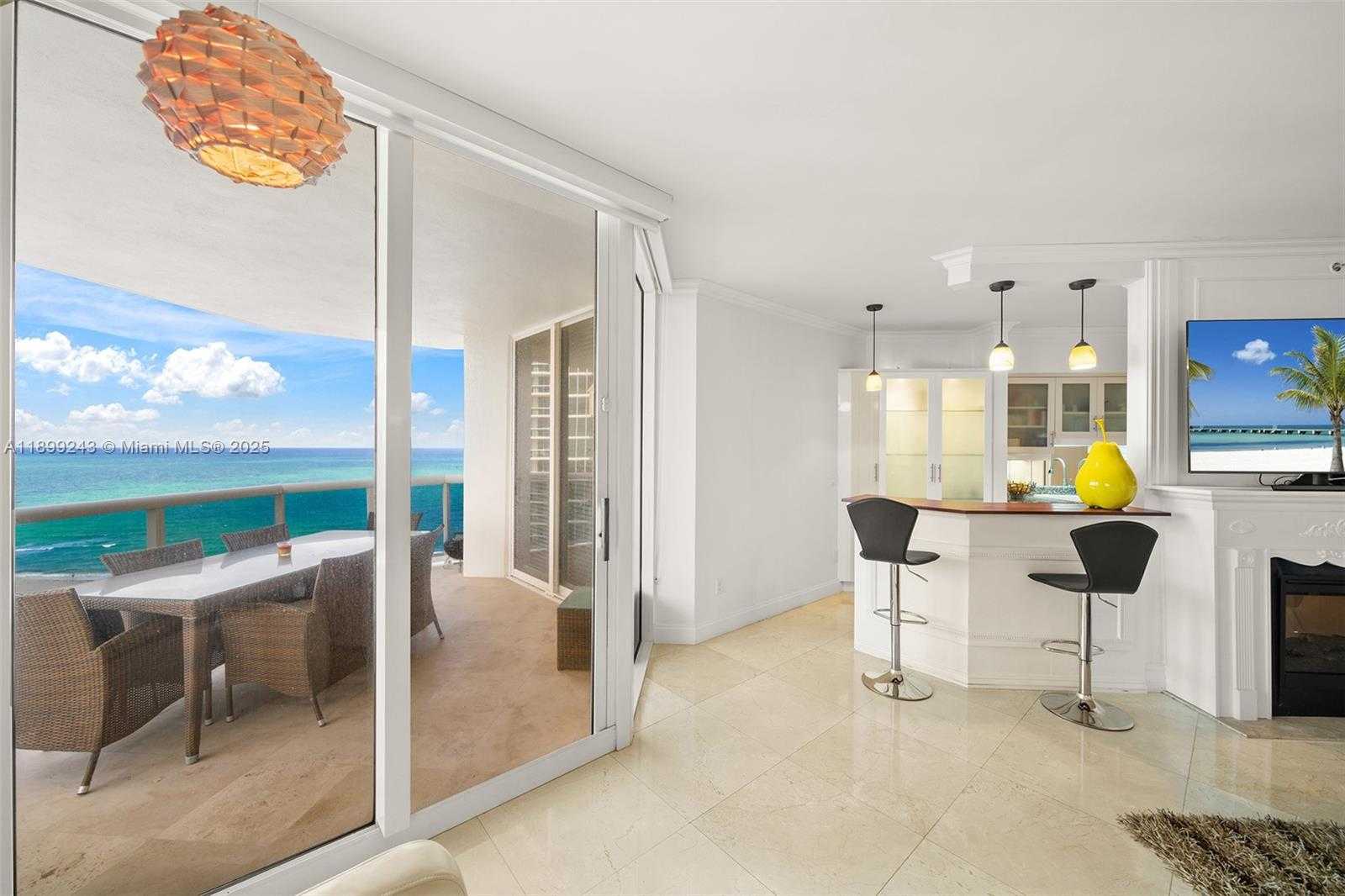Small Image of 4775 COLLINS AVE #1708, Miami Beach Number 12