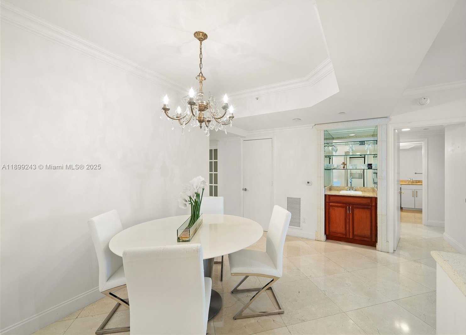 Small Image of 4775 COLLINS AVE #1708, Miami Beach Number 25