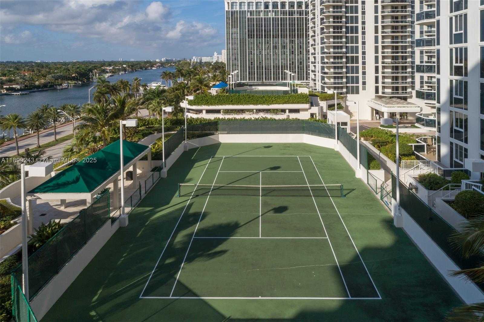 Small Image of 4775 COLLINS AVE #1708, Miami Beach Number 37