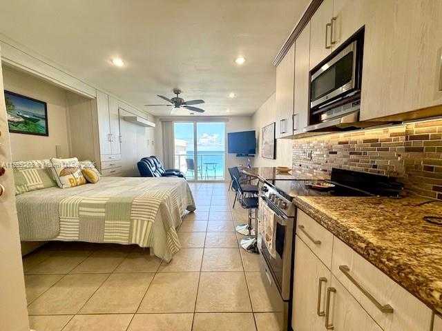 Small Image of 19201 COLLINS AVE #1147, Sunny Isles Beach Number 2