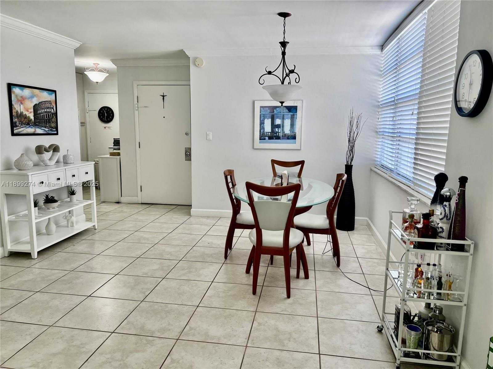 Small Image of 2016 BAY DR #203, Miami Beach Number 10