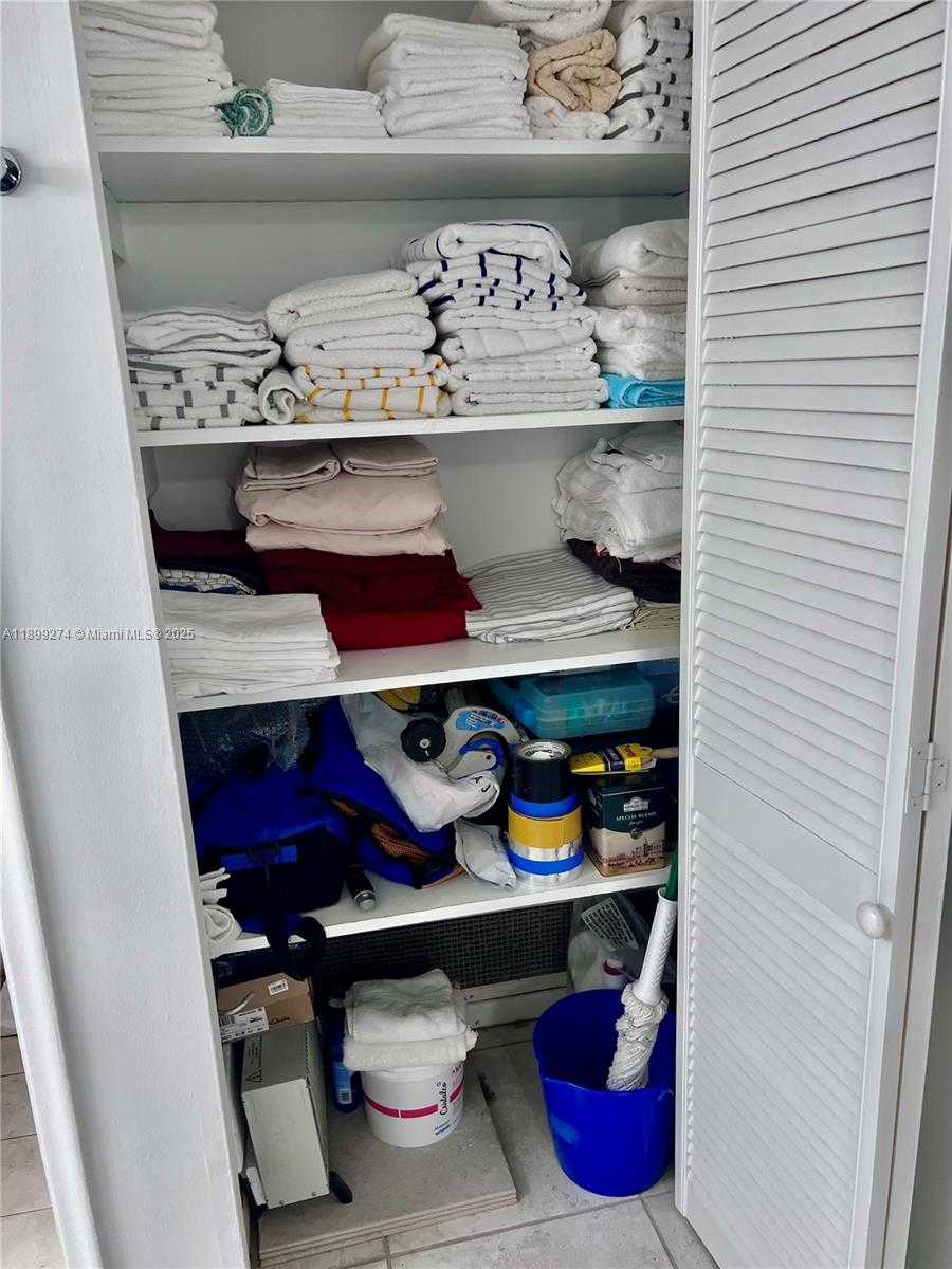 Small Image of 2016 BAY DR #203, Miami Beach Number 15