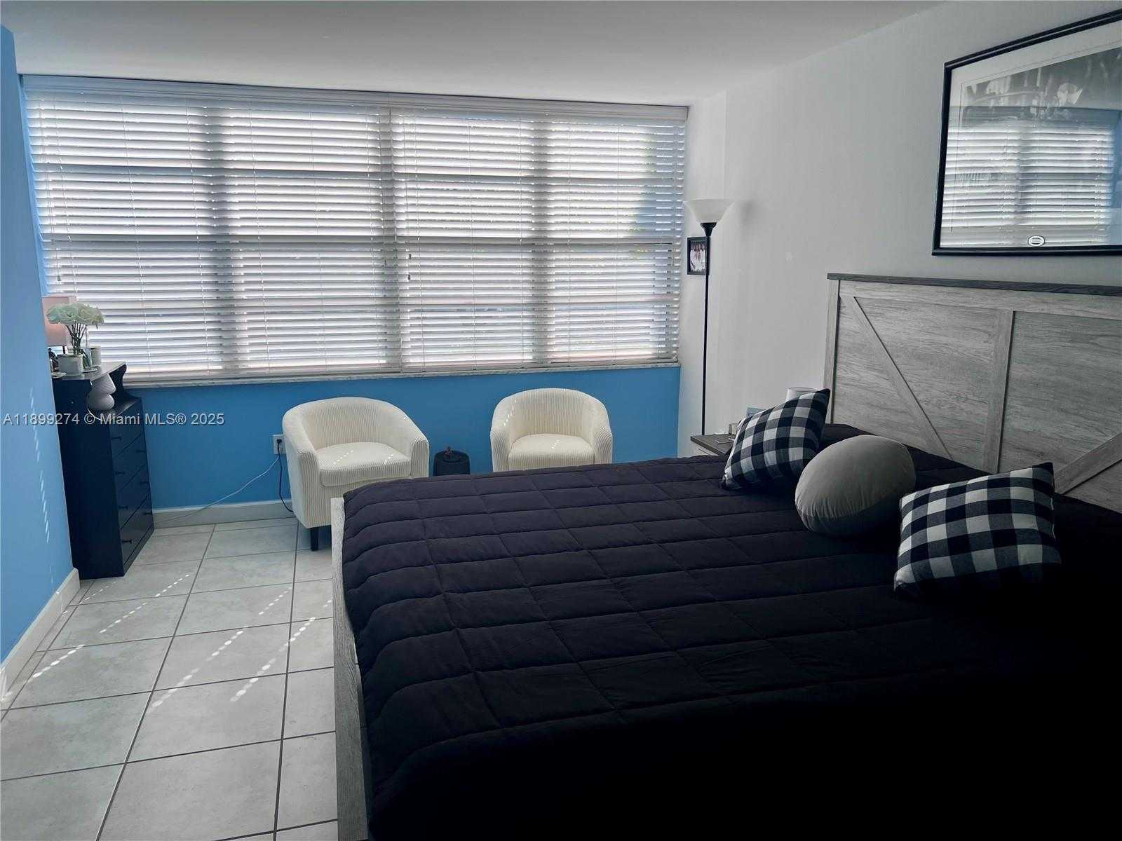 Small Image of 2016 BAY DR #203, Miami Beach Number 17