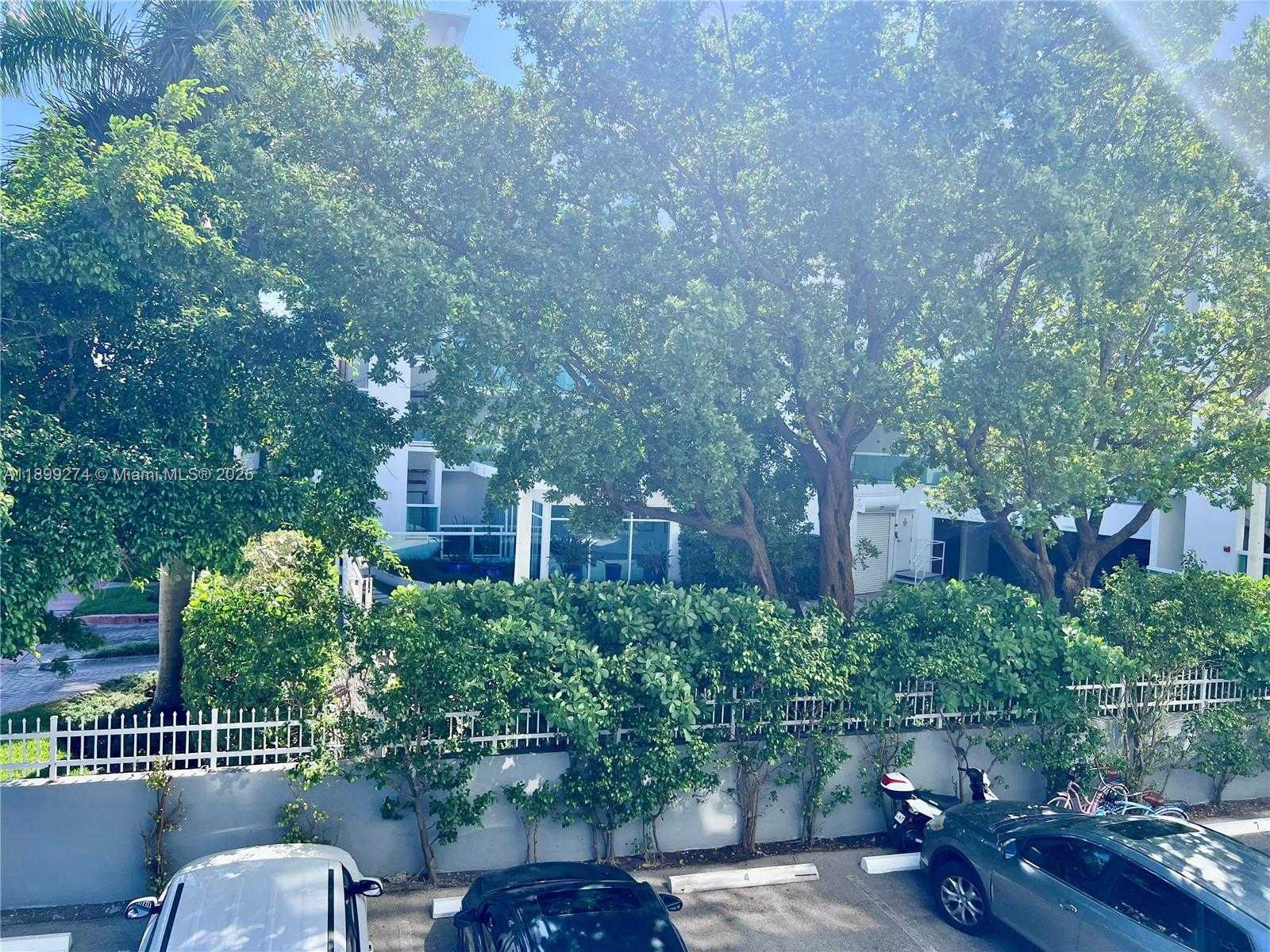 Small Image of 2016 BAY DR #203, Miami Beach Number 24