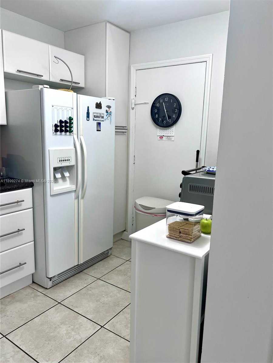 Small Image of 2016 BAY DR #203, Miami Beach Number 7