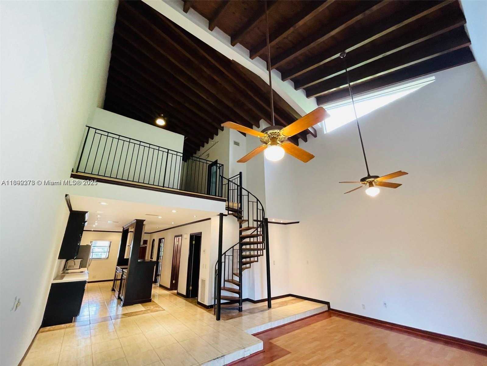 Small Image of 3911 FARRAGUT ST #3911, Hollywood Number 12