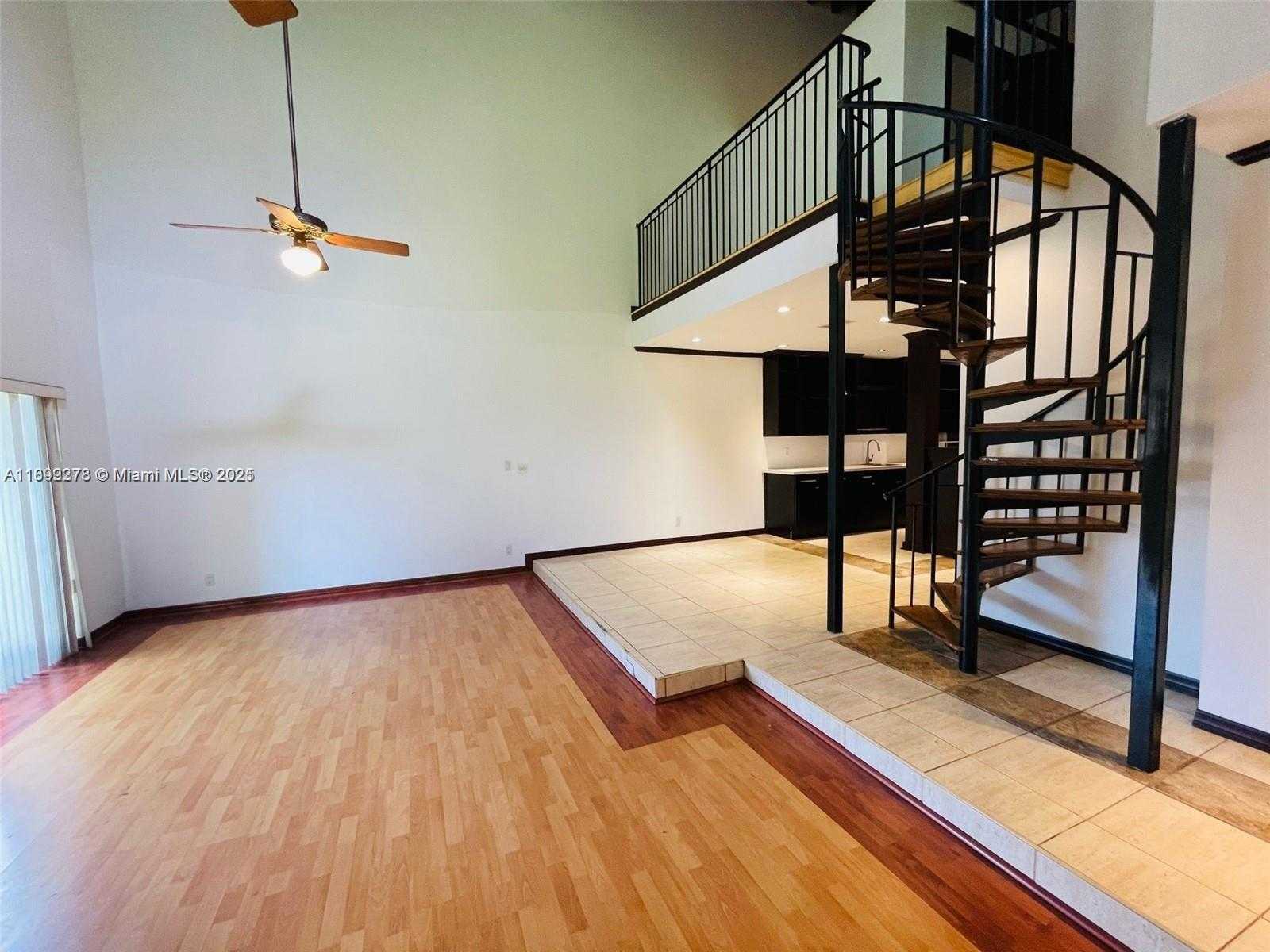 Small Image of 3911 FARRAGUT ST #3911, Hollywood Number 14