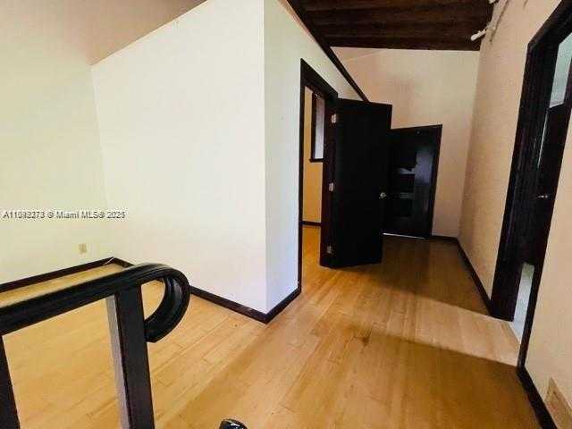 Small Image of 3911 FARRAGUT ST #3911, Hollywood Number 15