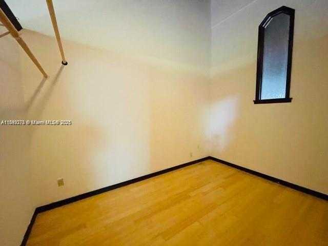 Small Image of 3911 FARRAGUT ST #3911, Hollywood Number 16