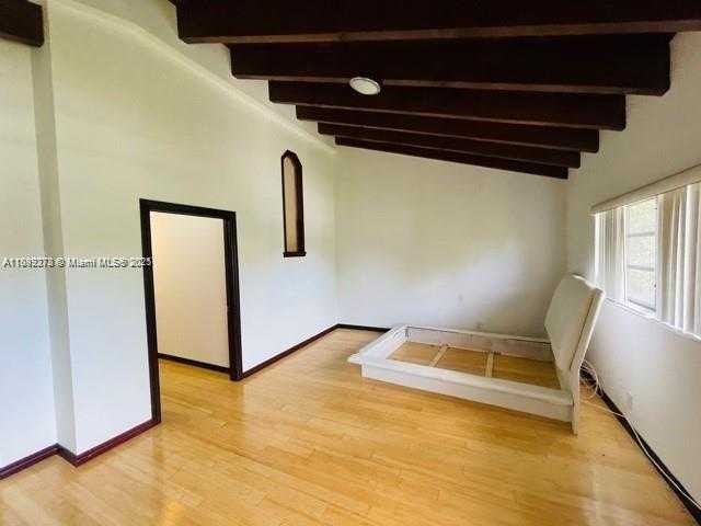 Small Image of 3911 FARRAGUT ST #3911, Hollywood Number 20