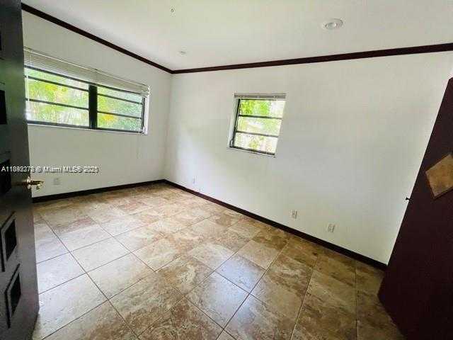 Small Image of 3911 FARRAGUT ST #3911, Hollywood Number 3