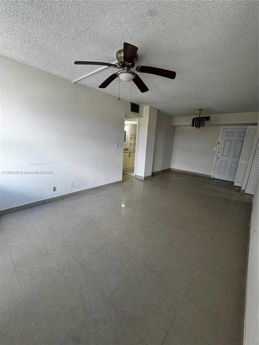 Small Image of 2025 NORTH EAST 164TH ST #316, North Miami Beach Number 4