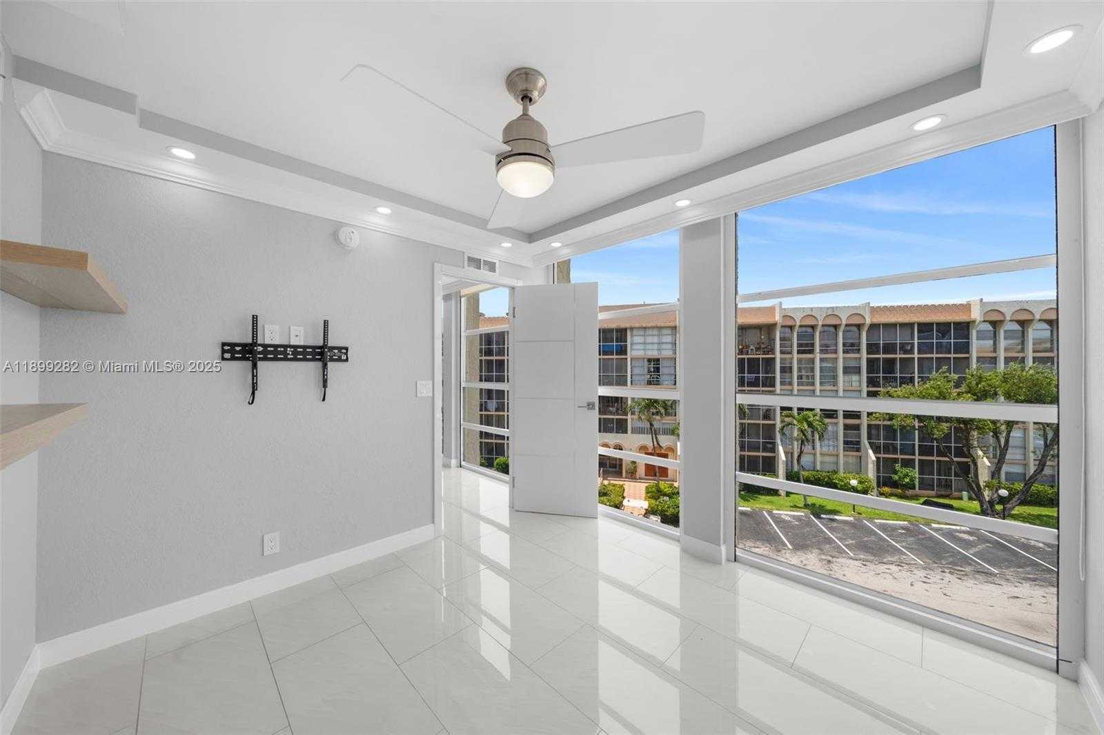 Small Image of 701 THREE ISLANDS BLVD #411, Hallandale Beach Number 13