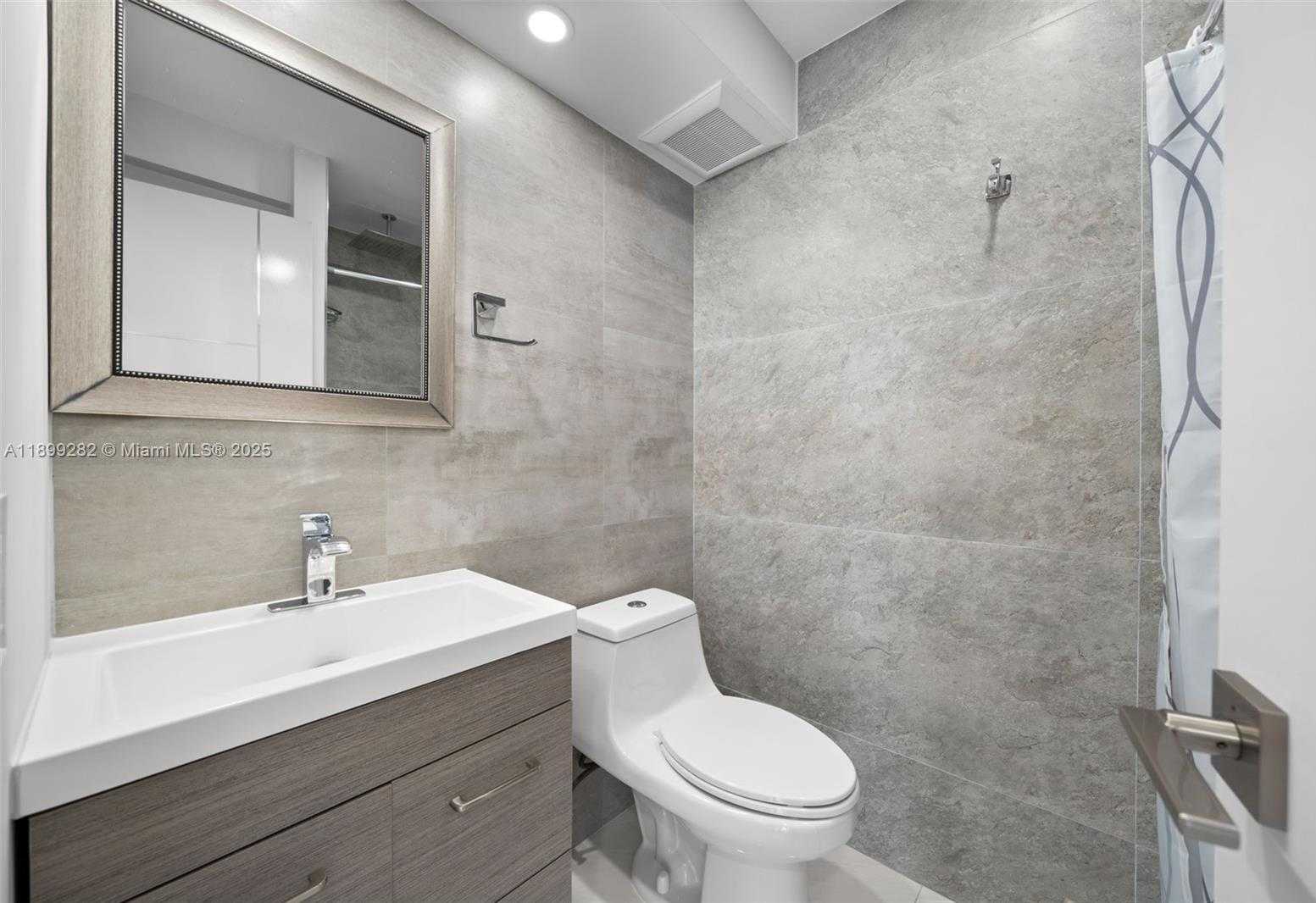 Small Image of 701 THREE ISLANDS BLVD #411, Hallandale Beach Number 15