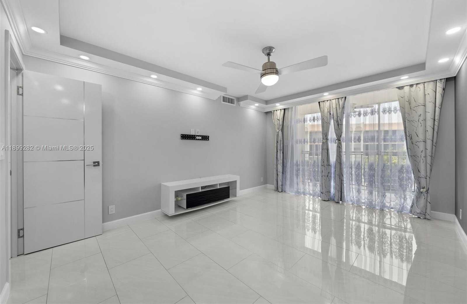 Small Image of 701 THREE ISLANDS BLVD #411, Hallandale Beach Number 17