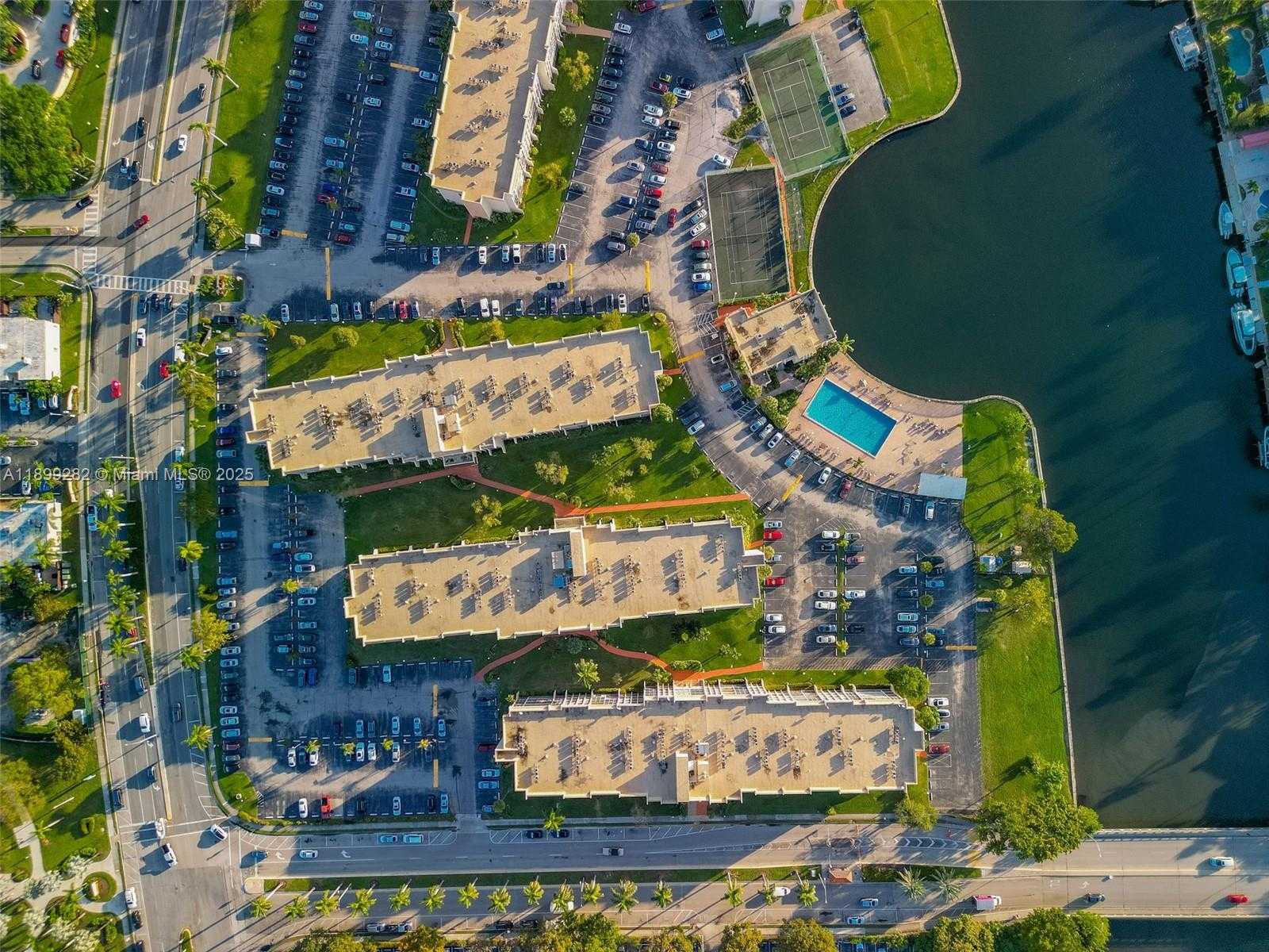 Small Image of 701 THREE ISLANDS BLVD #411, Hallandale Beach Number 32