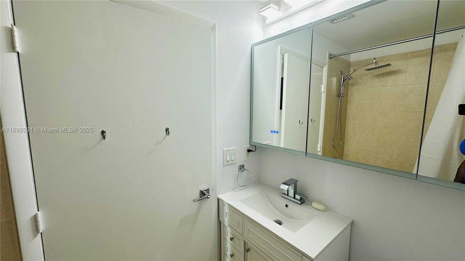Small Image of 3340 NORTH EAST 190TH ST #403, Aventura Number 9