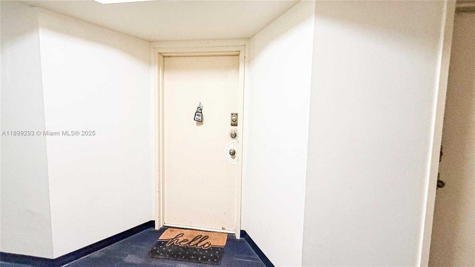 Small Image of 1351 NORTH EAST MIAMI GARDENS DR #1423E, Miami Number 1