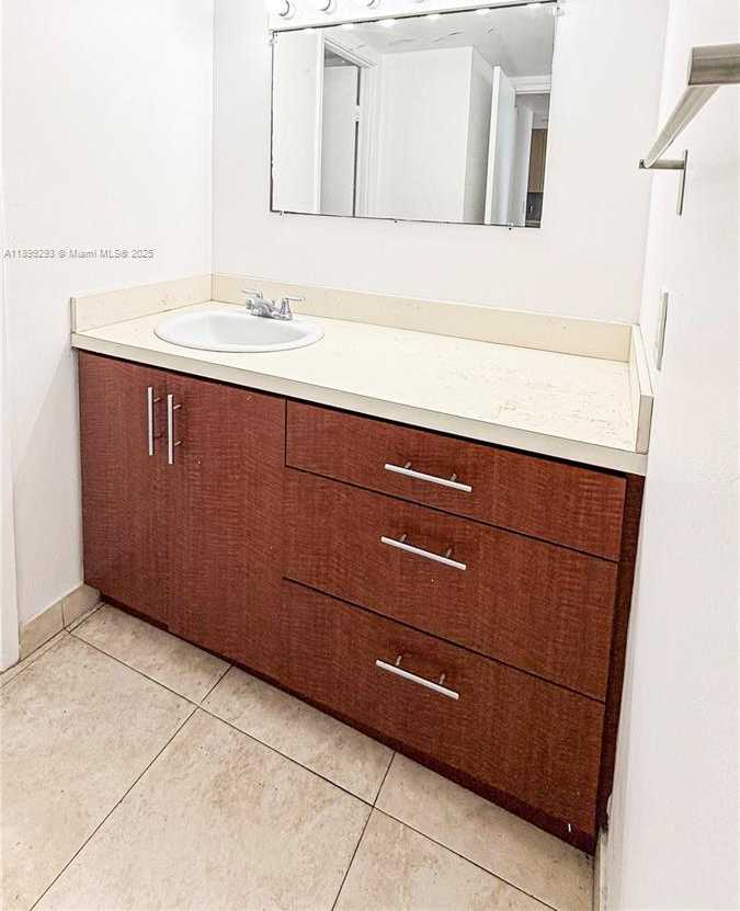 Small Image of 1351 NORTH EAST MIAMI GARDENS DR #1423E, Miami Number 10