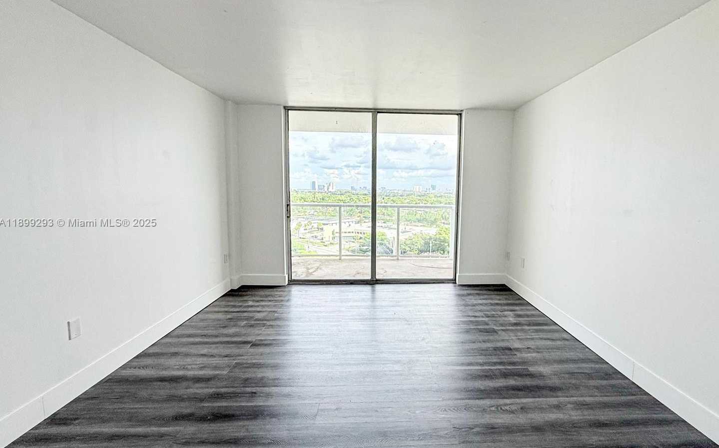 Small Image of 1351 NORTH EAST MIAMI GARDENS DR #1423E, Miami Number 12