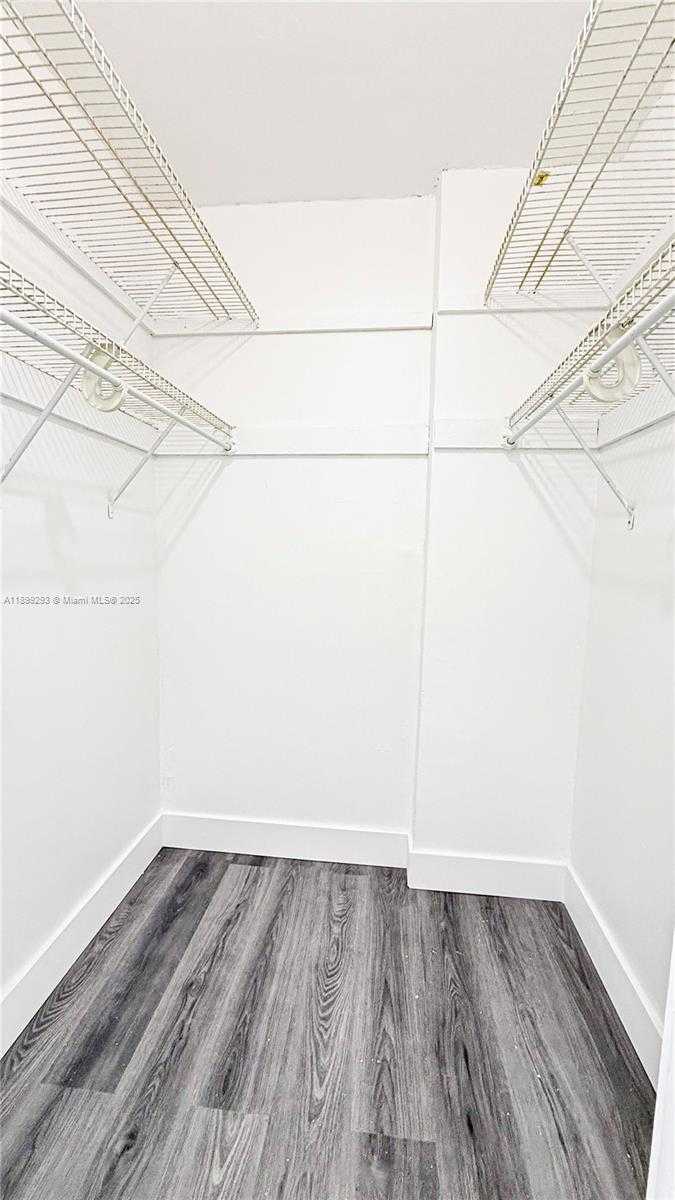 Small Image of 1351 NORTH EAST MIAMI GARDENS DR #1423E, Miami Number 14