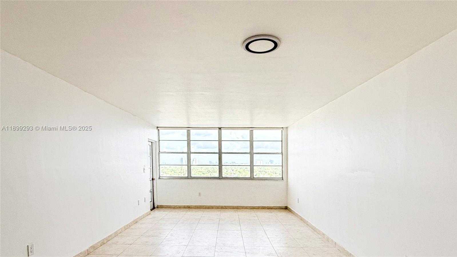 Small Image of 1351 NORTH EAST MIAMI GARDENS DR #1423E, Miami Number 3