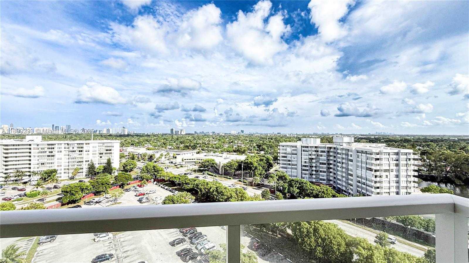 Small Image of 1351 NORTH EAST MIAMI GARDENS DR #1423E, Miami Number 6