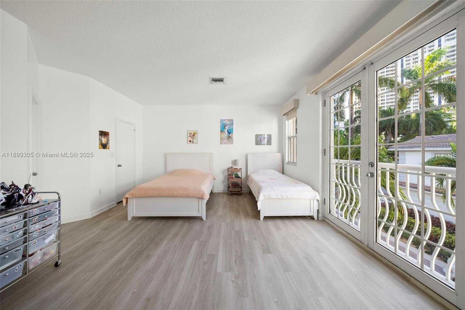 Small Image of 3745 NORTH EAST 214TH ST #37, Aventura Number 30